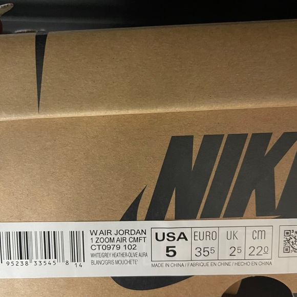 Air Jordan Zoom - Picture 3 of 3